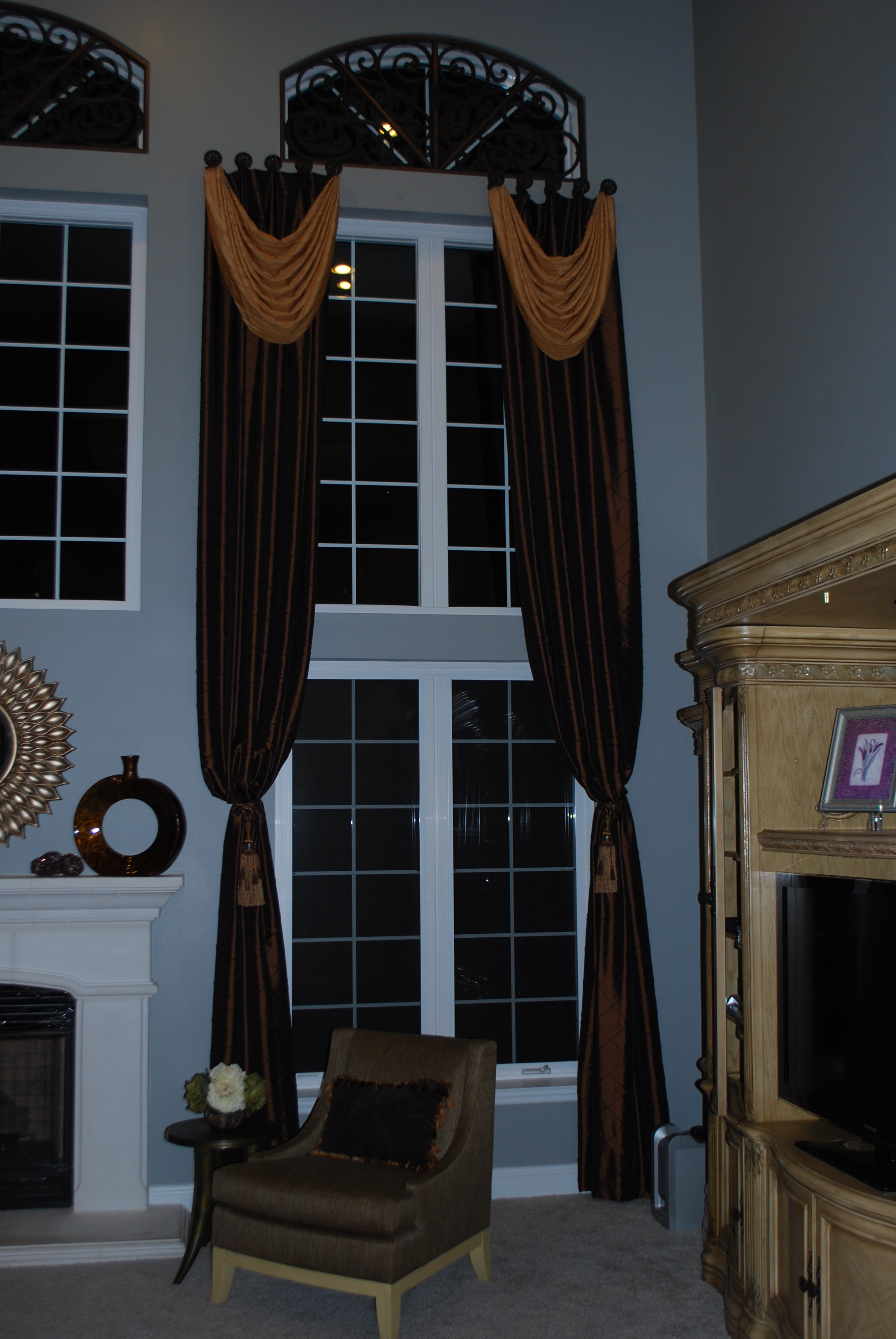 2 Story Drapes on Medallions
