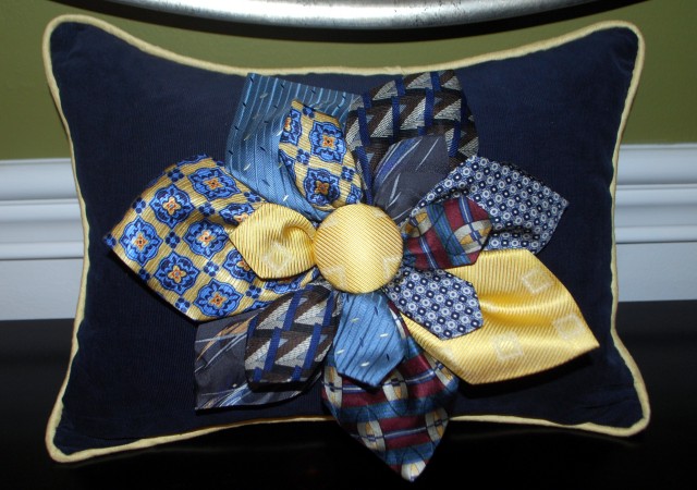 Necktie pillow