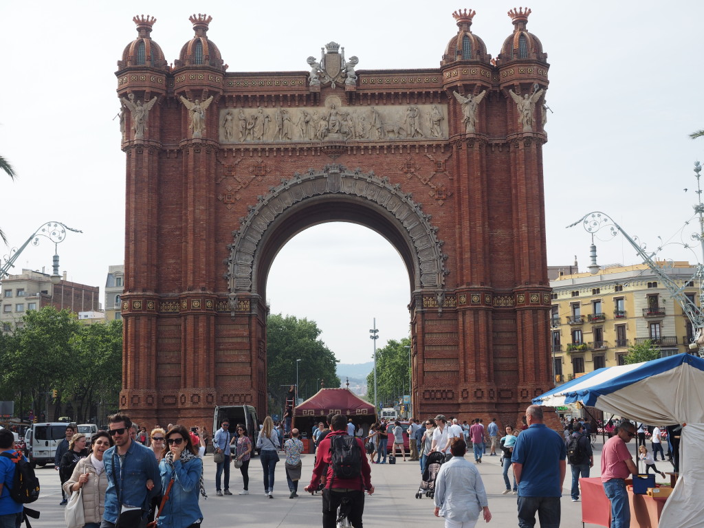 arc de triomphe barcelona